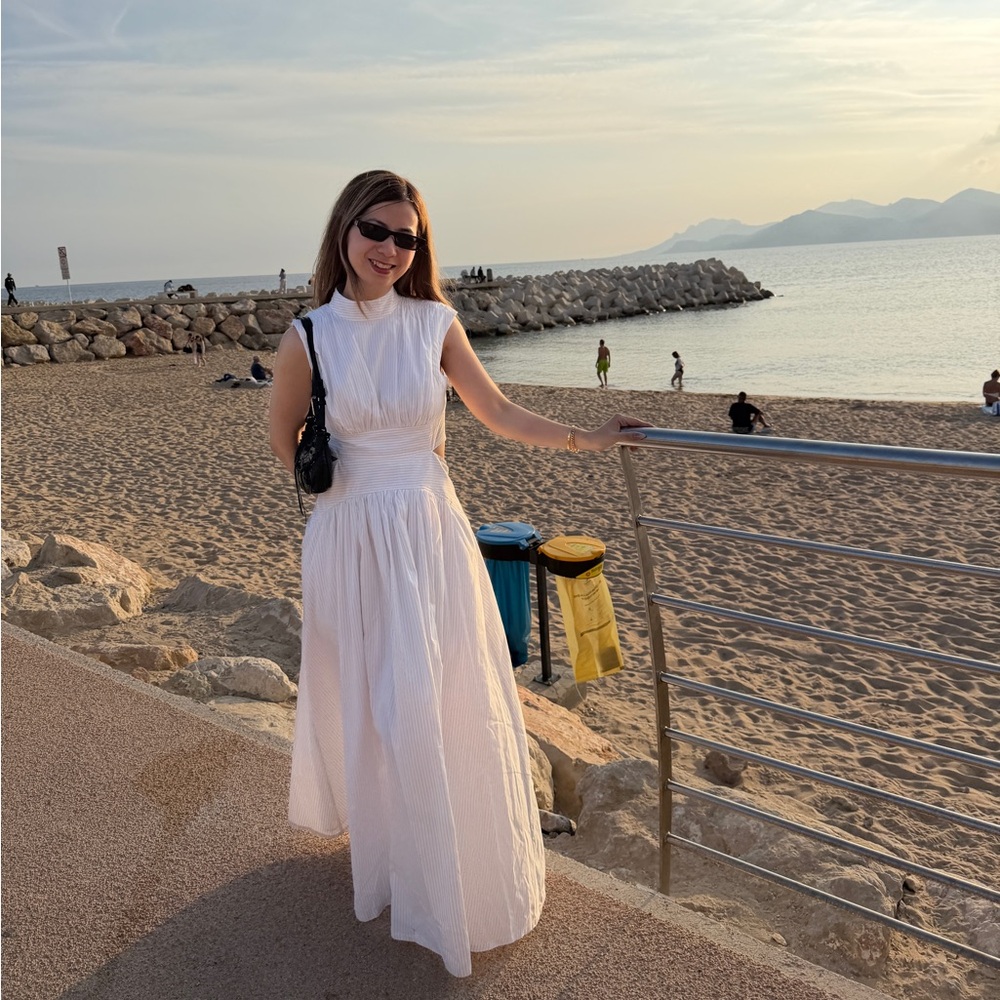 Elegant White Sleeveless Maxi Dress